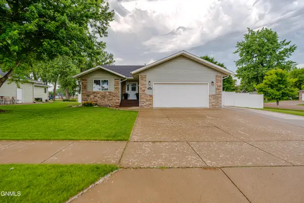 3501 Sandpiper Se, Mandan, ND 58554