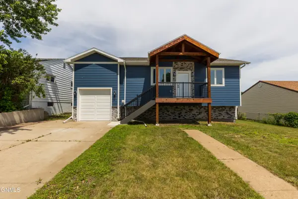 312 11th Street Nw, Mandan, ND 58554