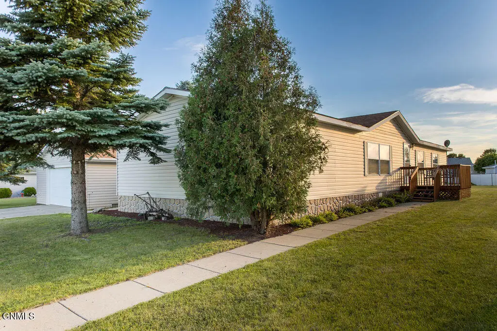 3906 Avondale Drive, Bismarck, ND 58503 - #1