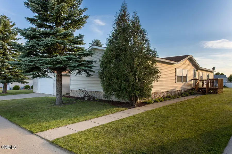 3906 Avondale Drive, Bismarck, ND 58503 - #2