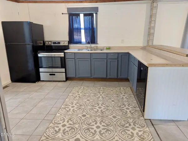 108 Mckinley Avenue, Underwood, ND 58576