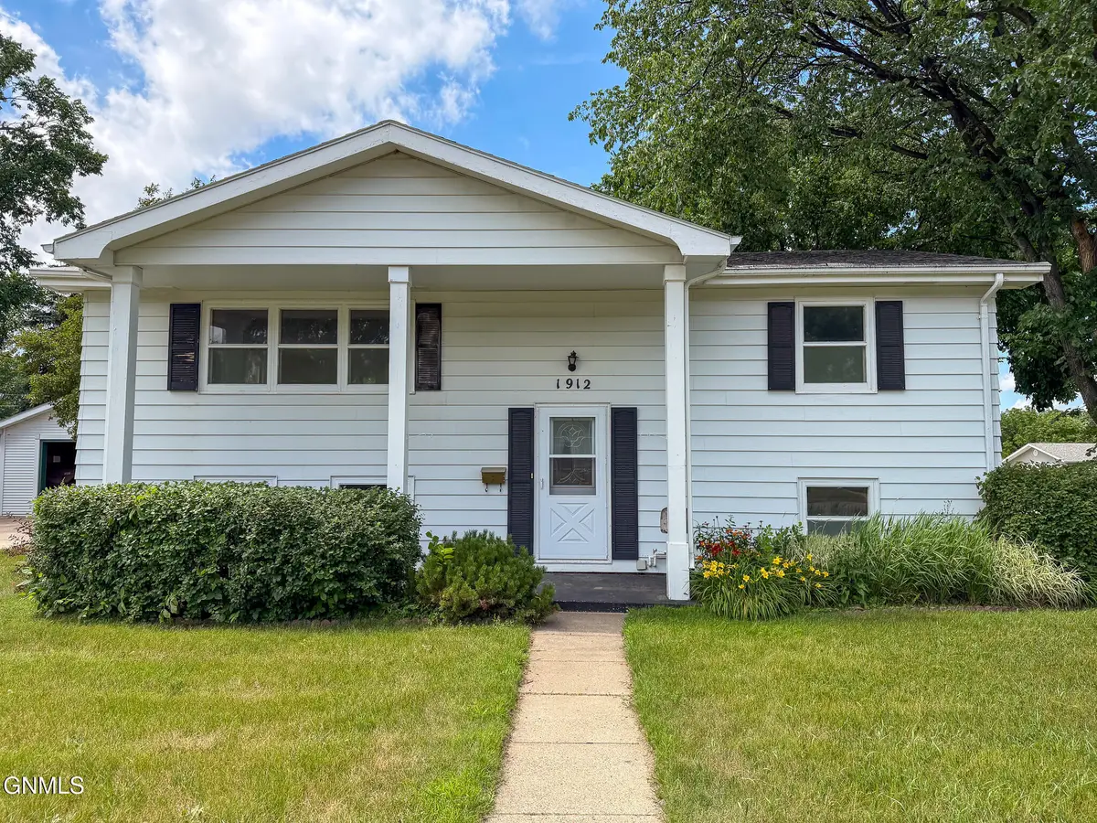 1912 Bell Street, Bismarck, ND 58501 - #1