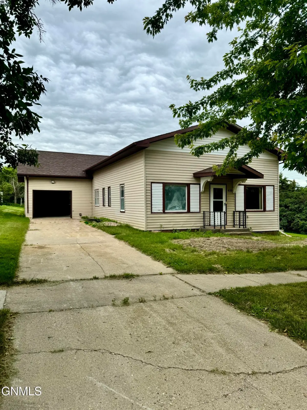 410 1st Street Nw, Parshall, ND 58770 - #1