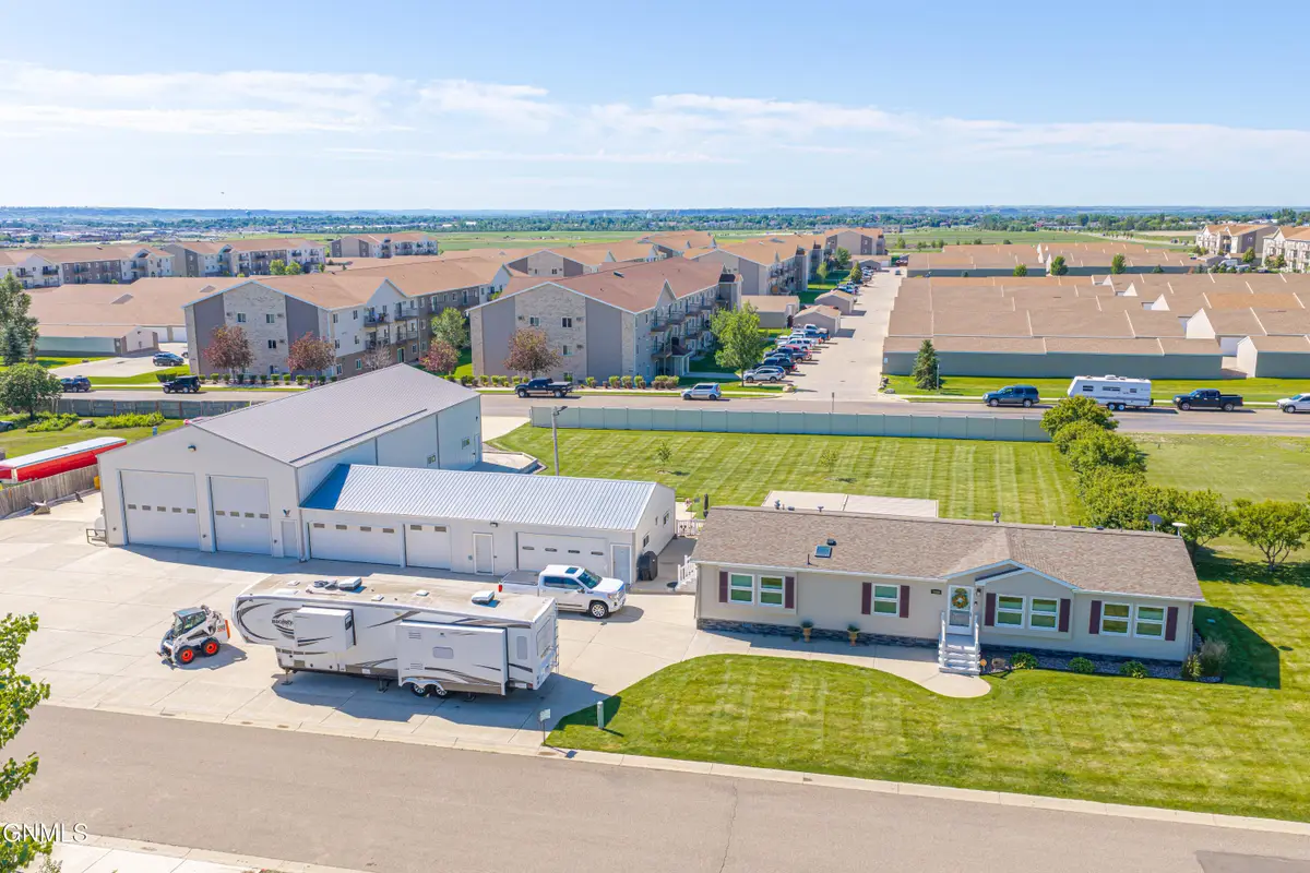 1509 46th Street W, Williston, ND 58801 - #1