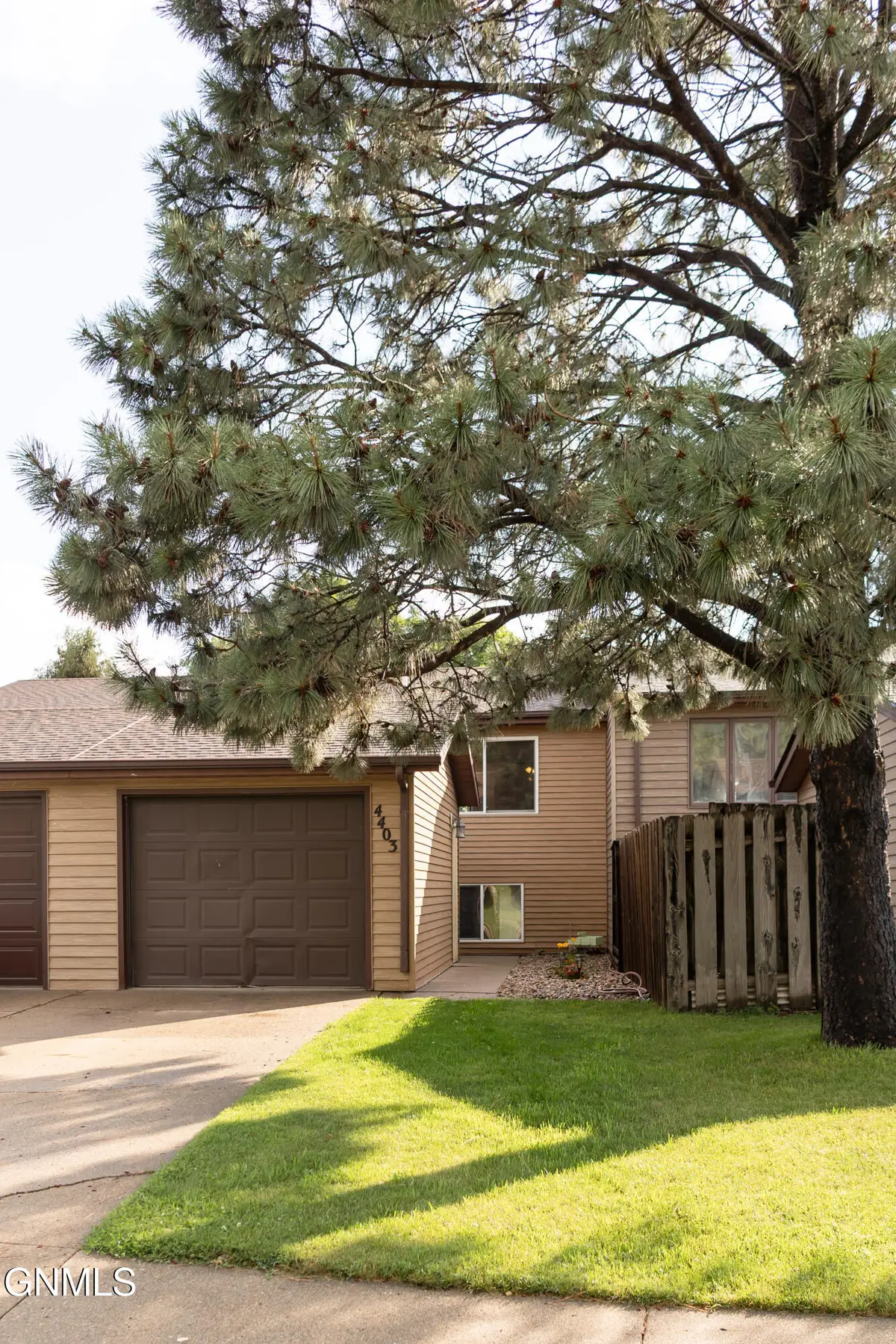 4403 Crown Point Road Nw, Mandan, ND 58554 - #1