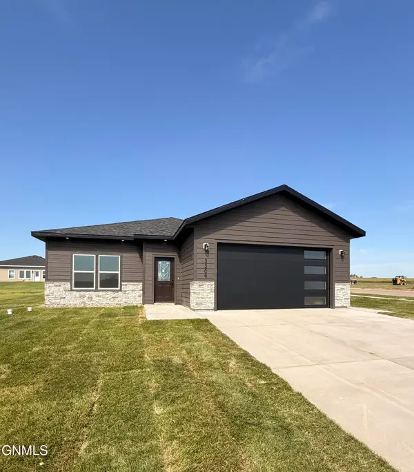 3209 27th Avenue W, Williston, ND 58801