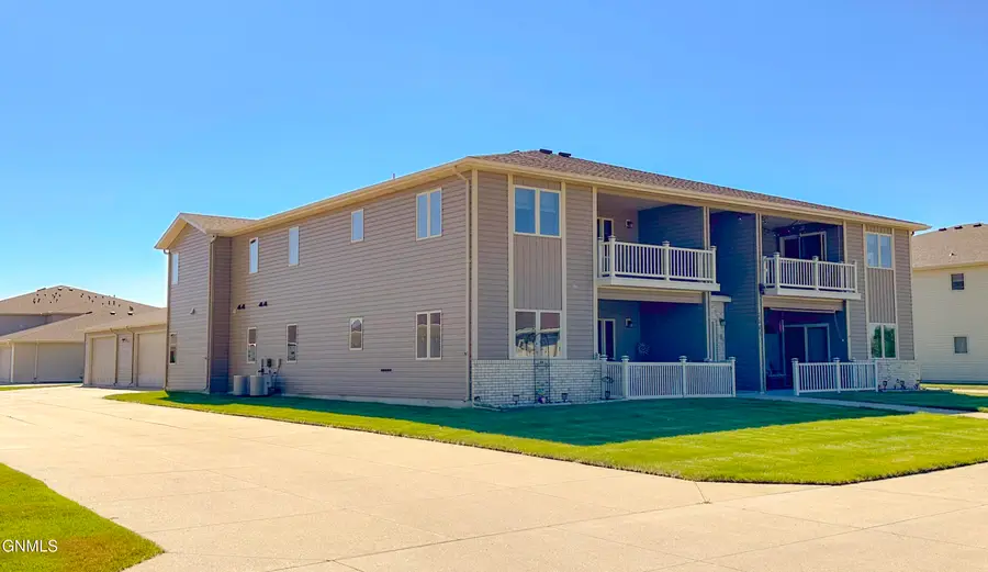 2504 Nash Lane Se #3, Mandan, ND 58554 - #3