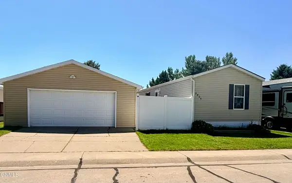 4807 Trenton Drive, Bismarck, ND 58503