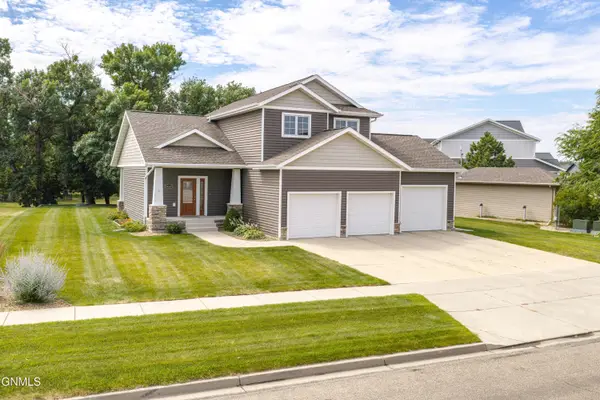 4049 Downing Street, Bismarck, ND 58504