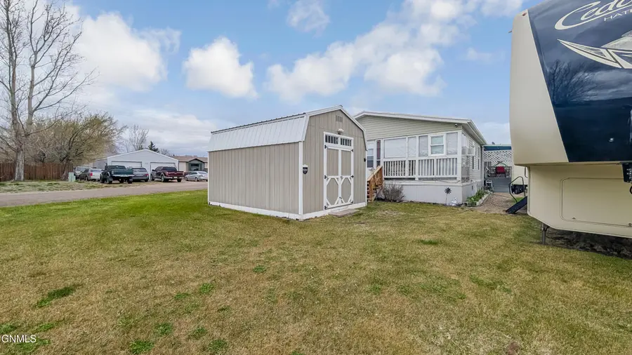 3227 3rd Street Nw, Sidney, MT 59270 - #2
