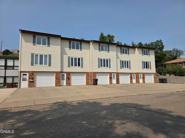 904 2nd Street Nw #4, Mandan, ND 58554