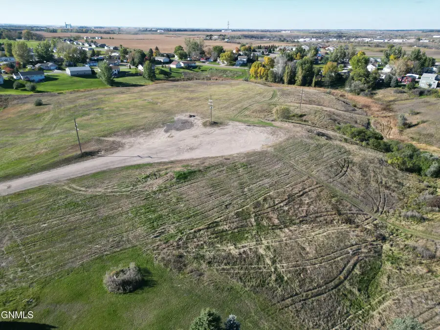 1203 11th Avenue Sw, Jamestown, ND 58401 - #3