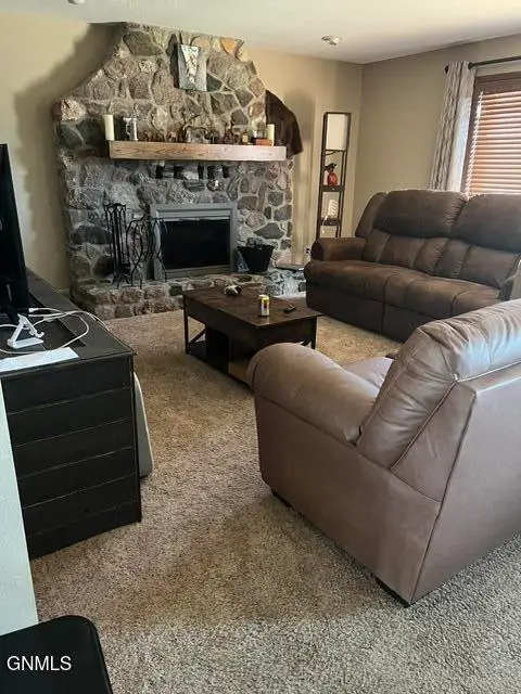 343 9th Avenue Nw, Valley City, ND 58072 - #2
