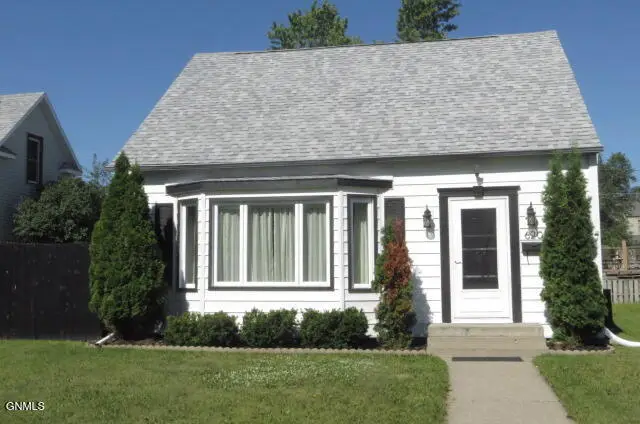 620 5th Se, Jamestown, ND 58401 - #1