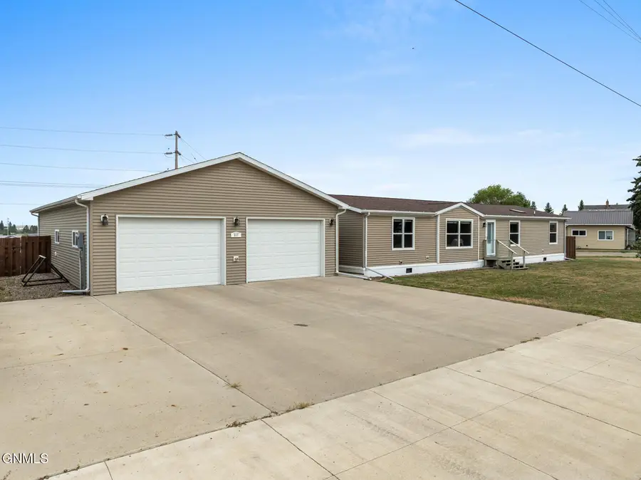 337 S Main Street, Tioga, ND 58852 - #3