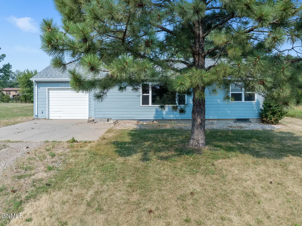 1012 44th Street Se, Minot, ND 58701 - #1