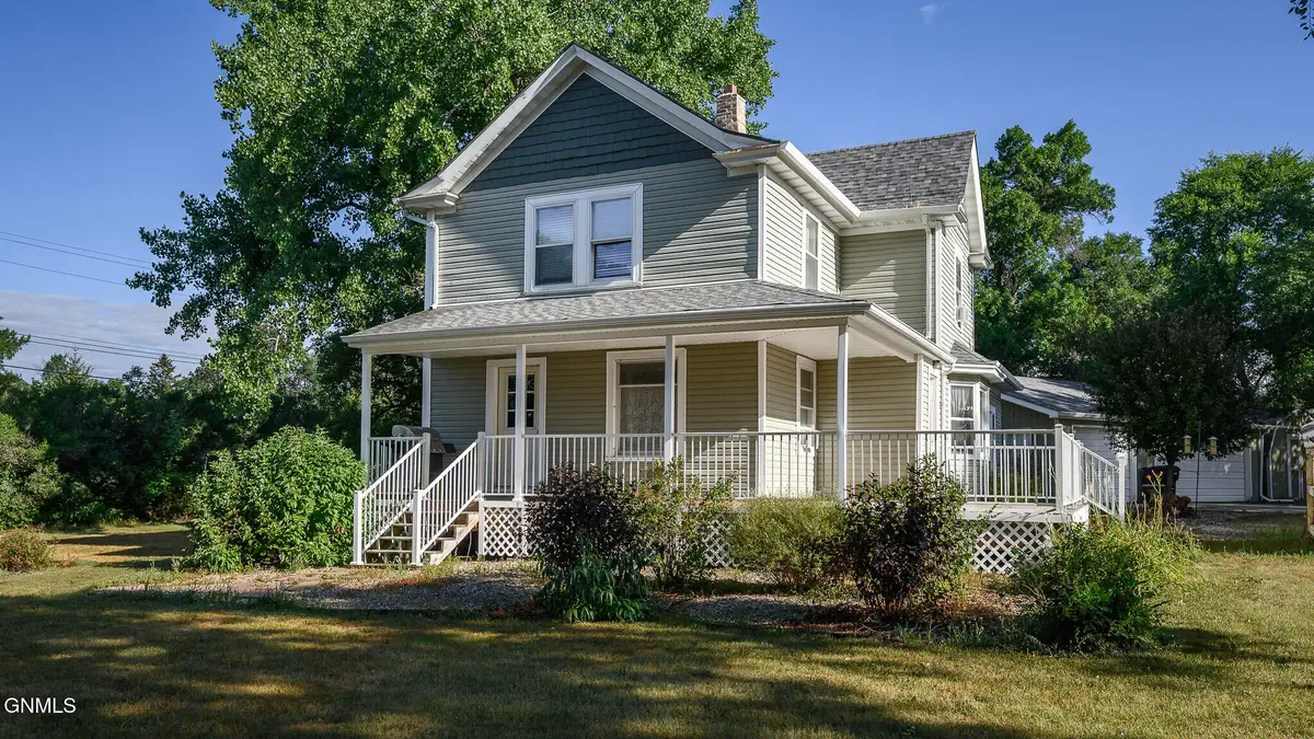 224 1st Street E, Center, ND 58530 - #1