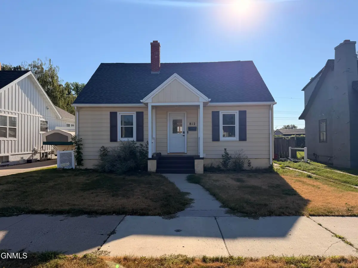 812 3rd Avenue E, Williston, ND 58801 - #1