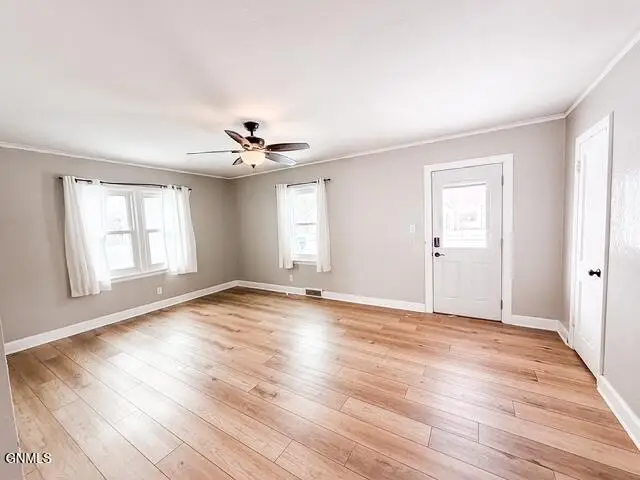 812 3rd Avenue E, Williston, ND 58801 - #2