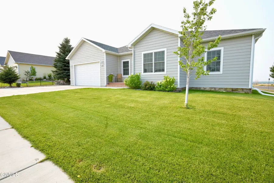 3739 Orange Willow Street, Williston, ND 58801 - #2