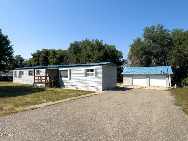 3115 9th Avenue E, Williston, ND 58801