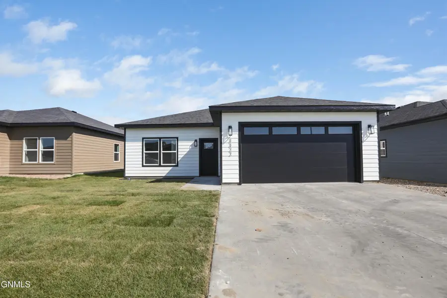 3322 34th Street W, Williston, ND 58801 - #2