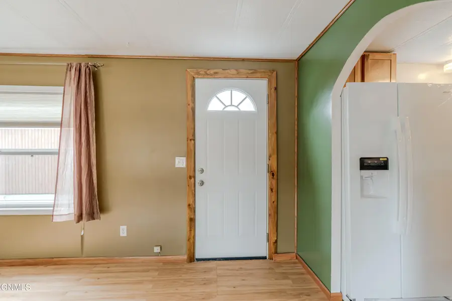 142 Northwest Drive, Bismarck, ND 58504 - #2