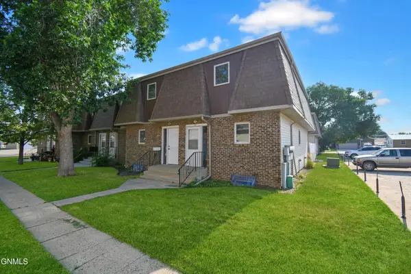 15 20th Street W #7, Williston, ND 58801
