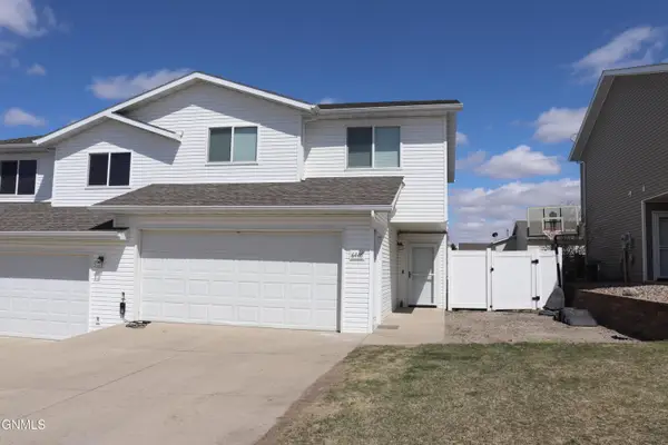 6446 Reily Road, Lincoln, ND 58504