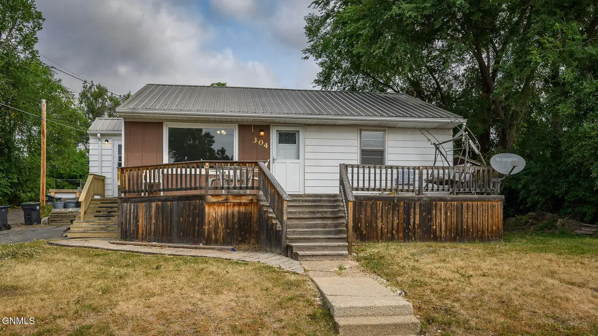 304 8th Street Nw, Mandan, ND 58554 - #1