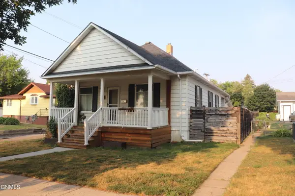 107 8th Street Nw, Mandan, ND 58554