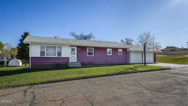 414 3rd Street S, Glen Ullin, ND 58631