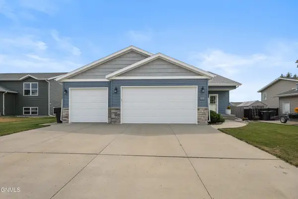 5008 39th Avenue Nw, Mandan, ND 58554