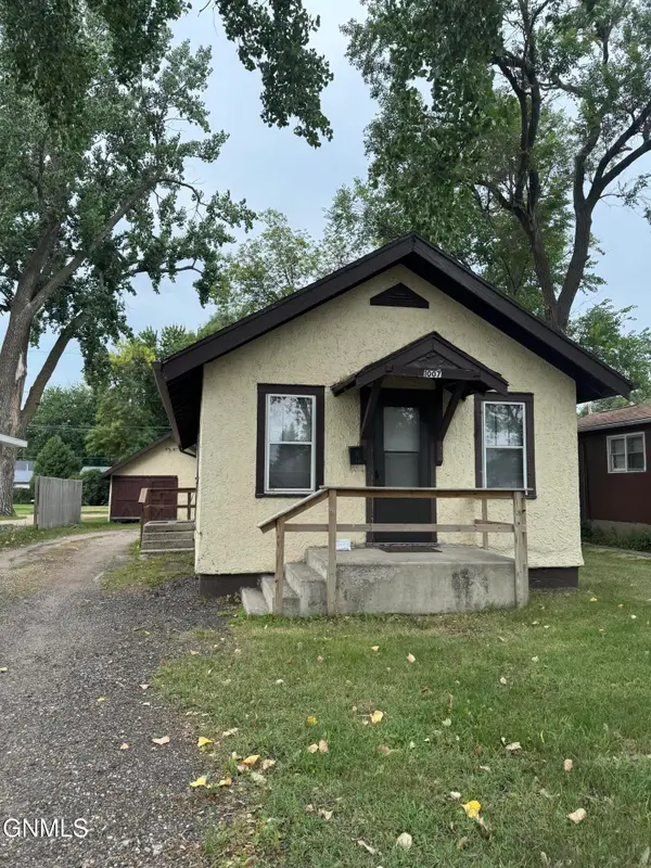 1007 5th Avenue Ne, Jamestown, ND 58401