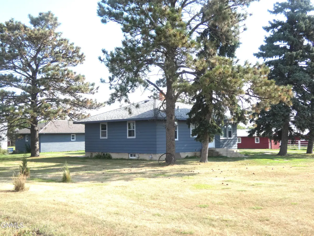 6622 11th Avenue Se, Hazelton, ND 58544 - #1