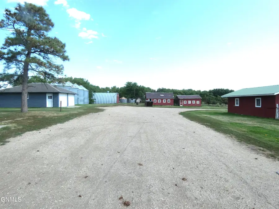 6622 11th Avenue Se, Hazelton, ND 58544 - #3