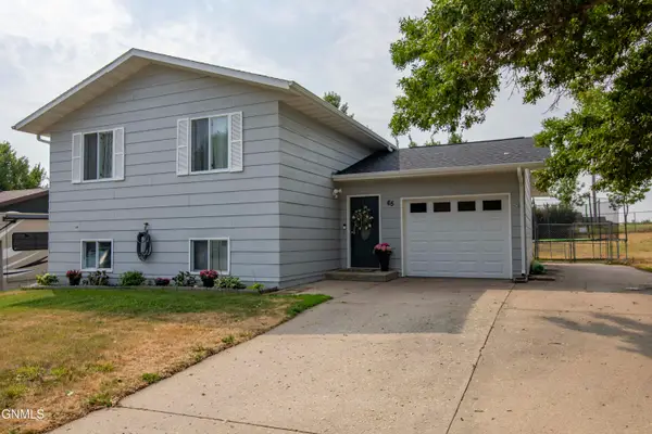 65 Custer Drive, Lincoln, ND 58504