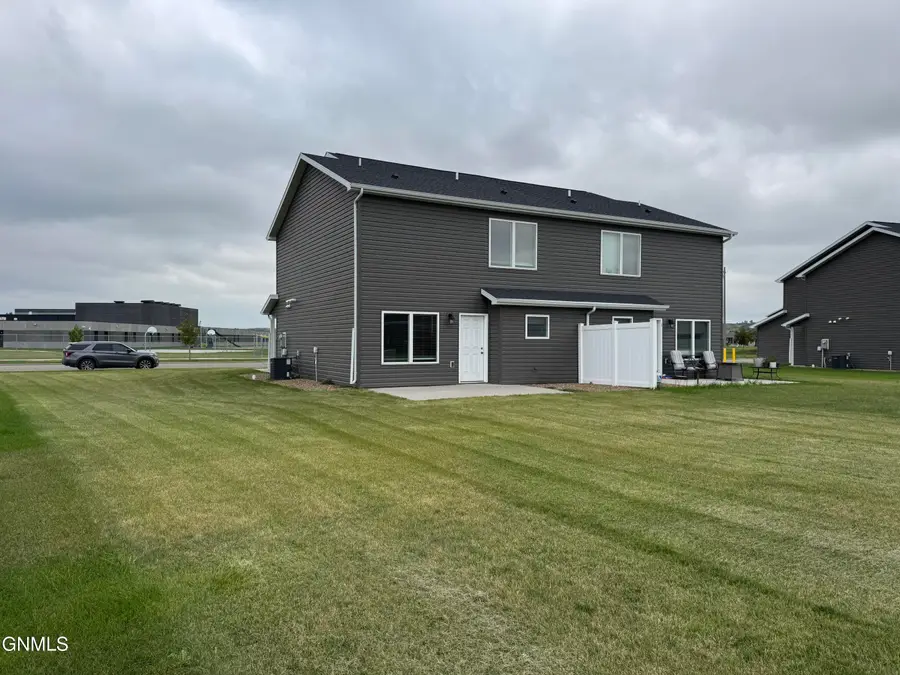 3728 24th Street Se, Mandan, ND 58554 - #3