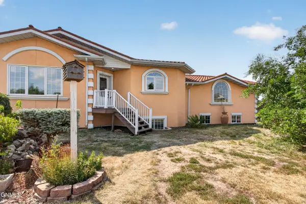 1215 20th Avenue E, Williston, ND 58801