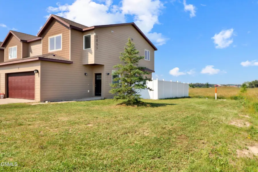 5809 Victoria Avenue #Unit A, Williston, ND 58801 - #2
