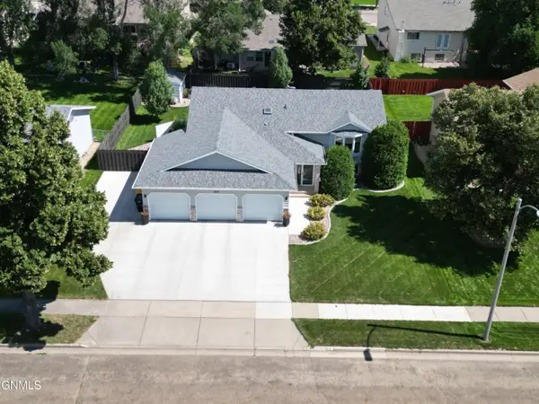 1947 Tahoe Drive, Bismarck, ND 58504