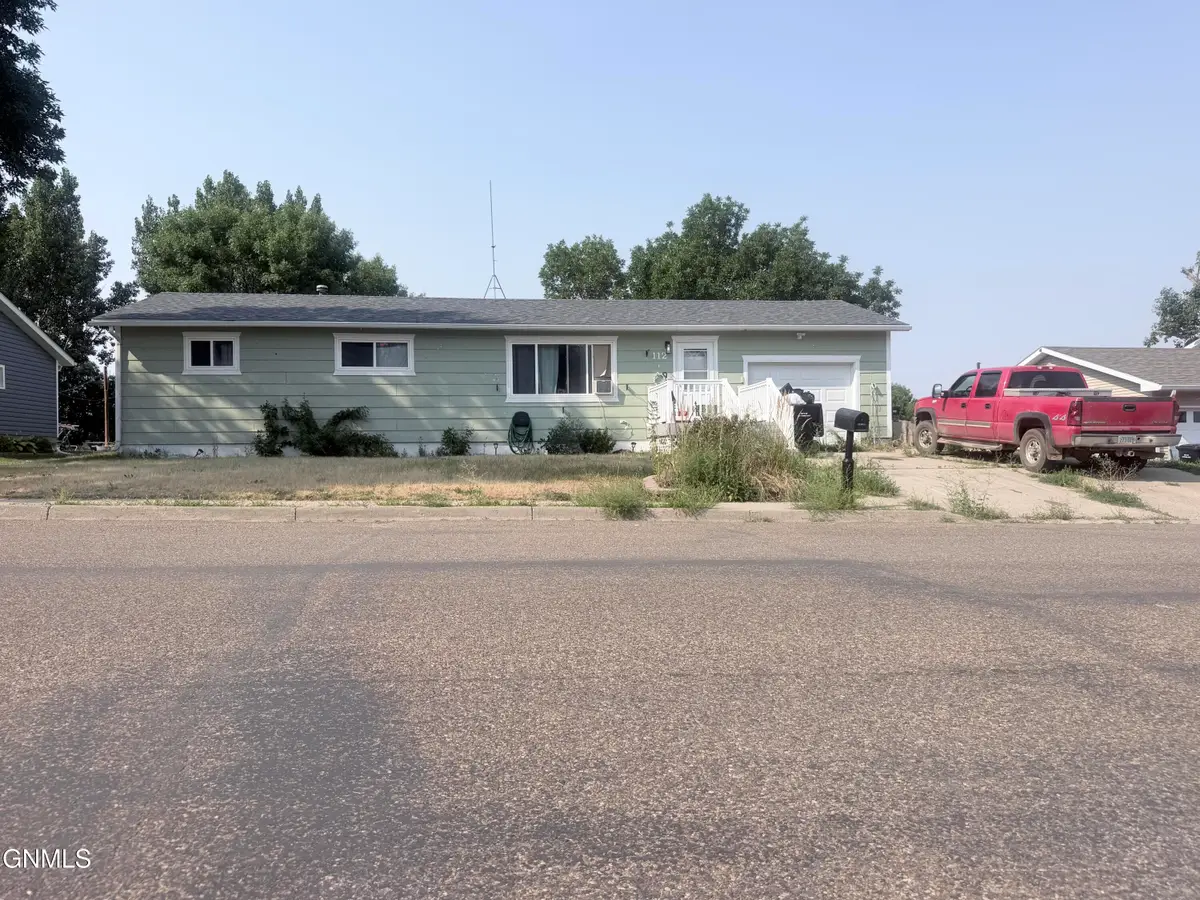 112 6th Avenue Nw, Watford City, ND 58854 - #1