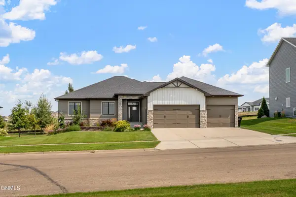 3917 Valley Drive, Bismarck, ND 58503