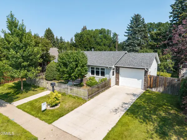 1219 Mandan Street N, Bismarck, ND 58501