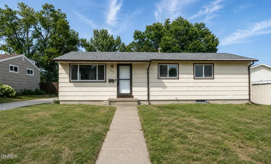502 12th Street Nw, Mandan, ND 58554 - #2