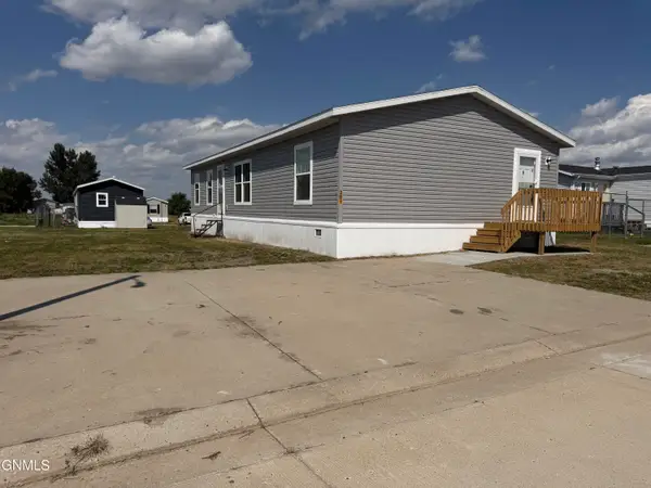 281 Sandpiper Avenue, Lincoln, ND 58504