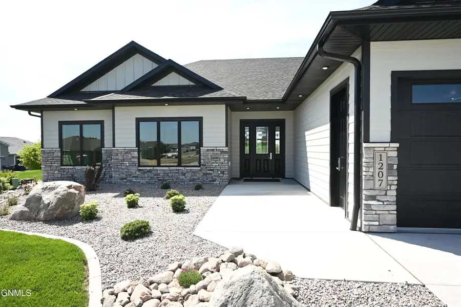 1207 Limited Lane, Bismarck, ND 58503 - #2