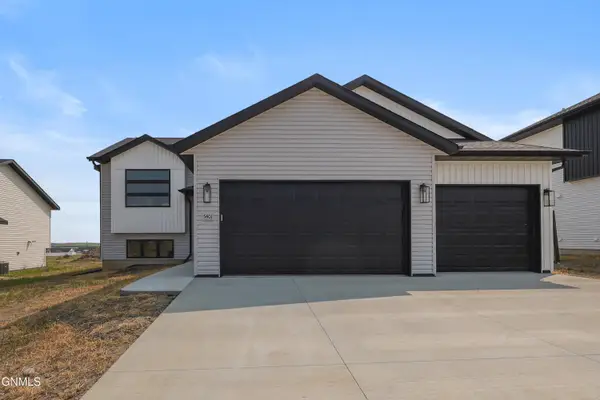 5401 Welder Avenue, Bismarck, ND 58503