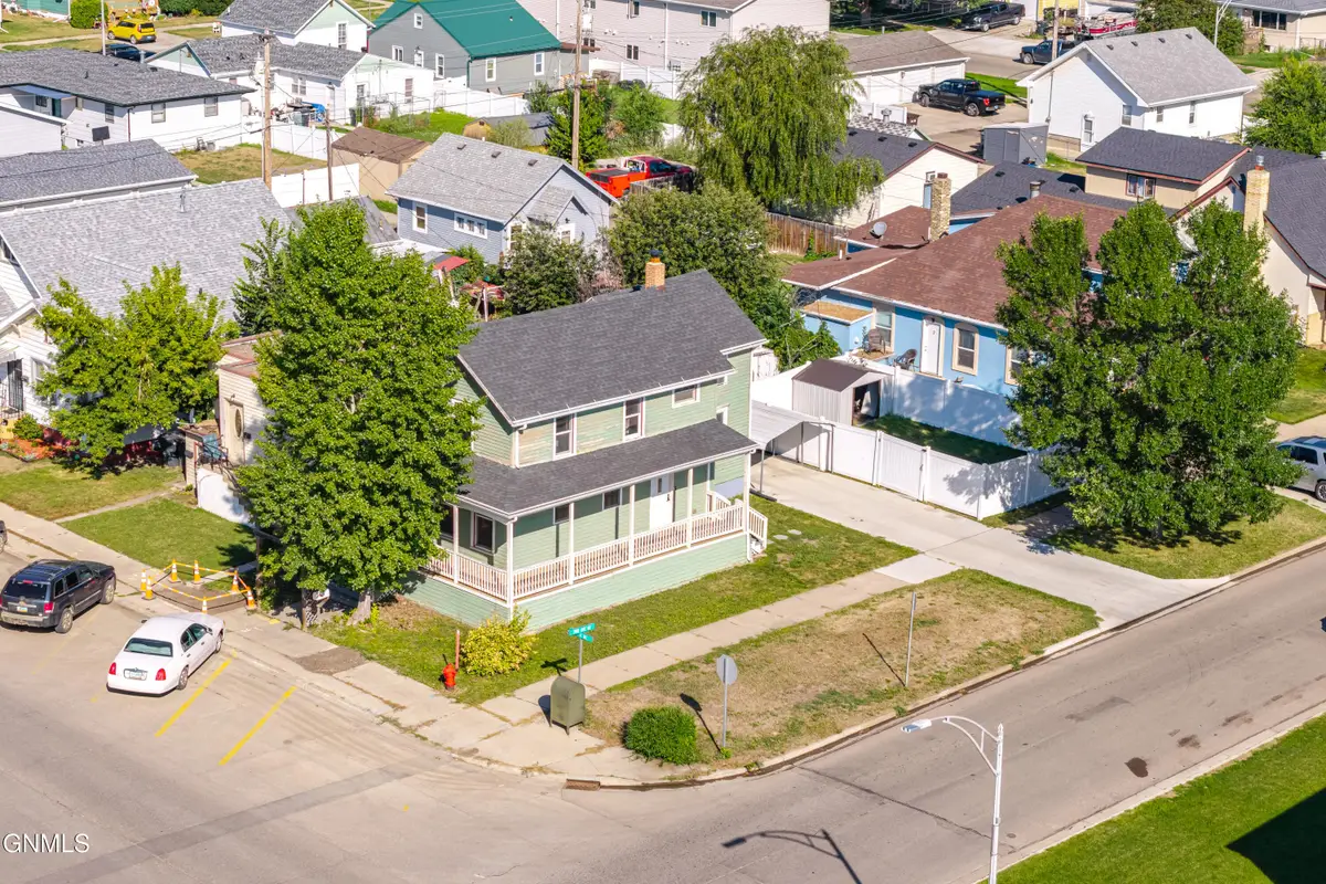 310 1st Avenue Ne, Mandan, ND 58554 - #1