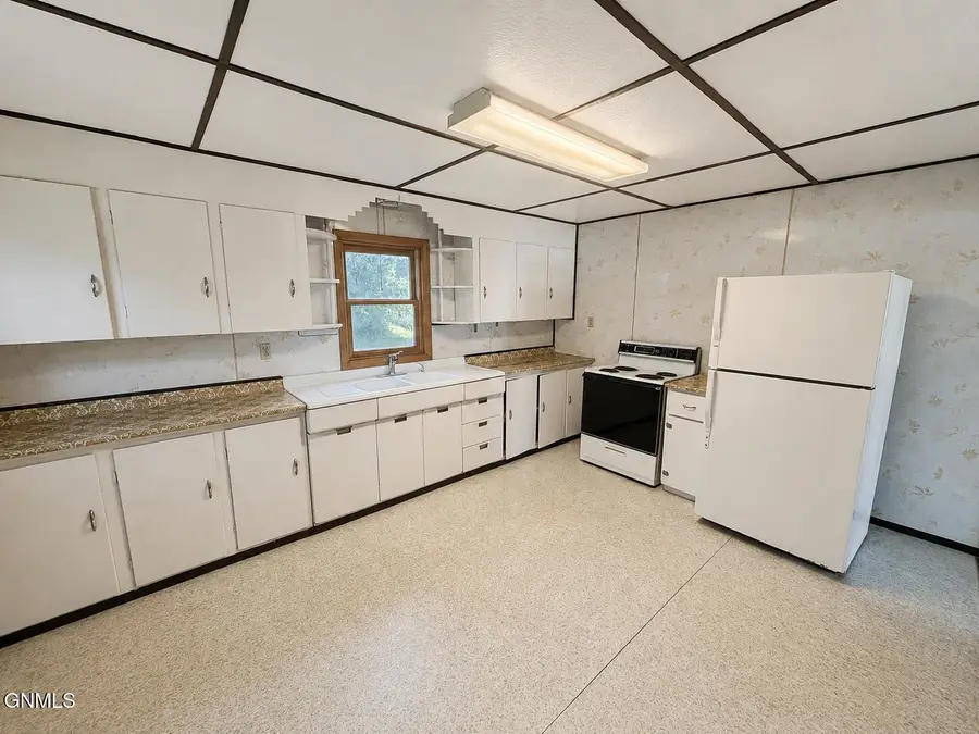 309 3rd Street N, New Salem, ND 58563 - #3